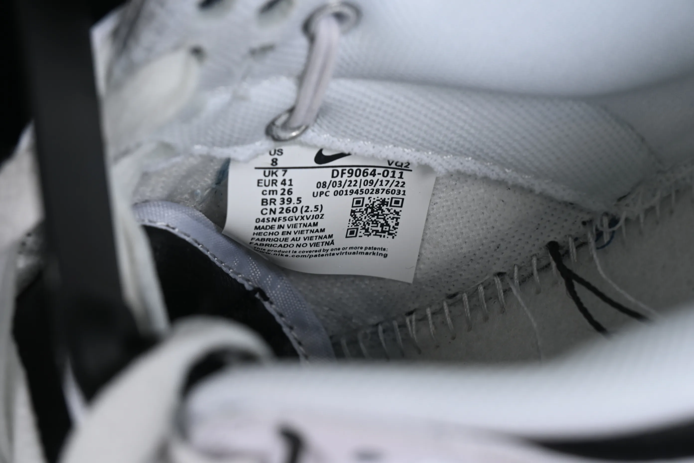 All categories Nk SB Dunk series Nk SB Dunk Low low-top sneakers Nk Dunk Low "Reverse Panda" Speed ​​racing black and white panda graffiti contrasting color SB strap low-top casual sneakers FD9064-011